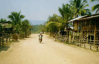 On Motorbike Tour in Laos.  (10.0 K)